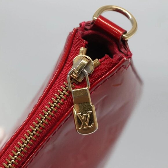 LOUIS VUITTON Vernis Pochette Accessoires Pouch Pomme D'amour M91577 Auth 125358 - Picture 9 of 16
